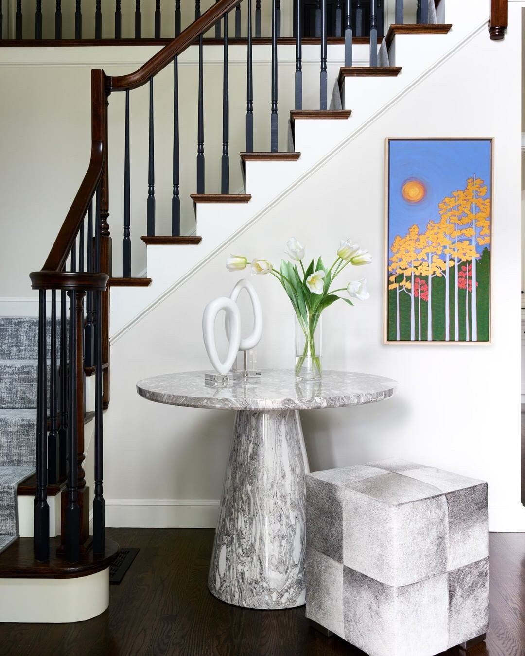 A warm greeting. 📸: @interiologydesignco #conceptblog