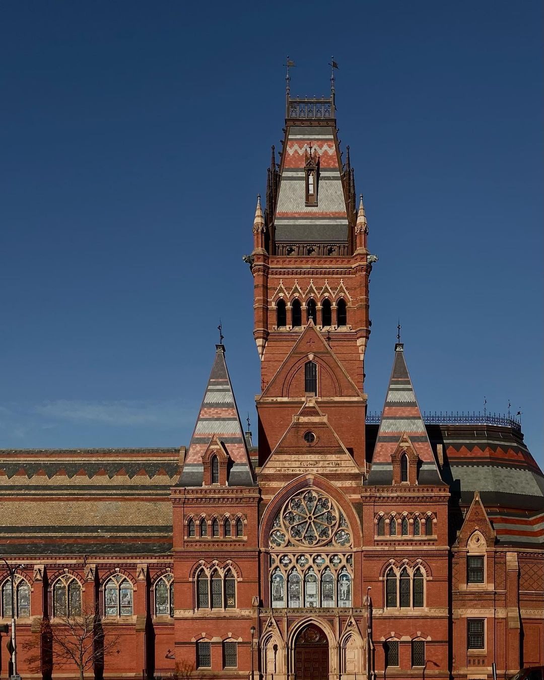 Memorial Hall. 📸: @muneebzkhan #conceptblog